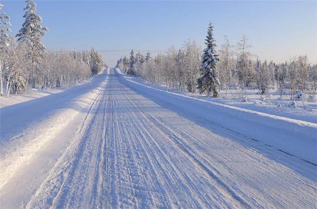 浅谈冰雪道路如何安全驾驶